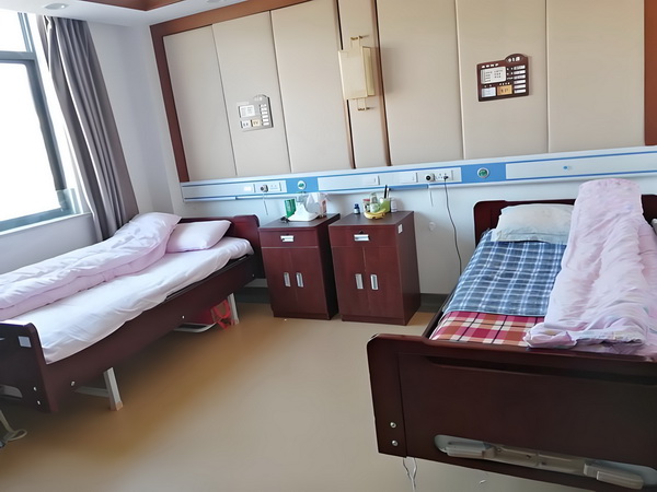 深圳市入户资格在线查询_电影《南京照相馆》票房破4亿 相馆票房破编辑责任：张建利